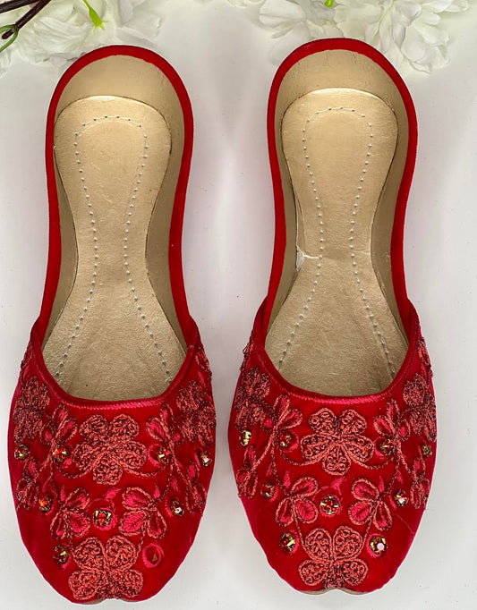 Red Floral Embroidered Khussa